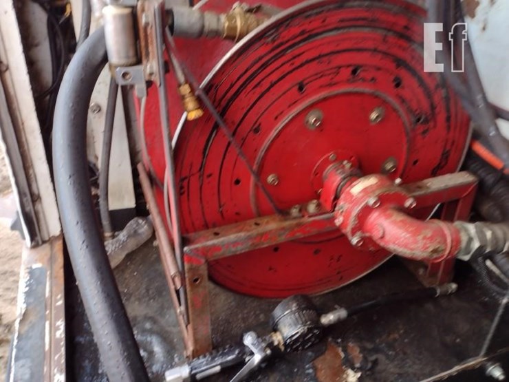 2008-peterbilt-365-image-35