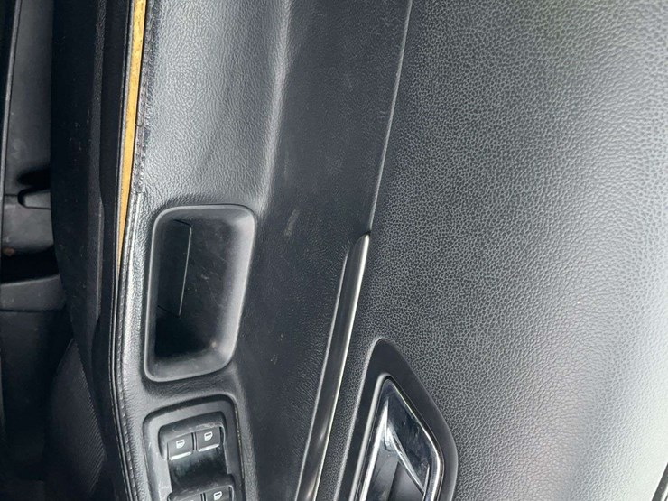 2018-ford-explorer-image-22