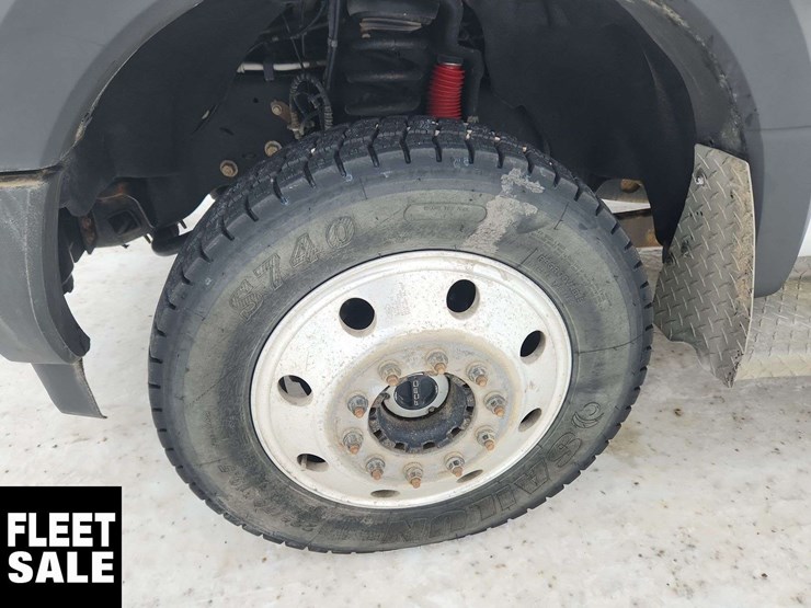 2017-ford-f550-image-10