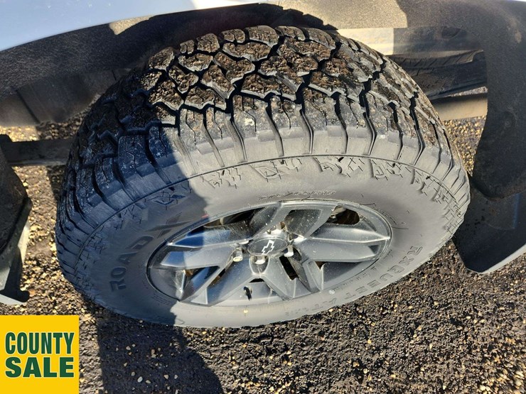 2022-chevrolet-silverado-1500-image-32