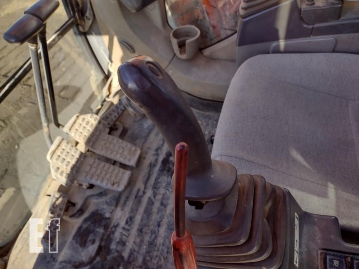 2012-hitachi-zx160-lc-3-image-10