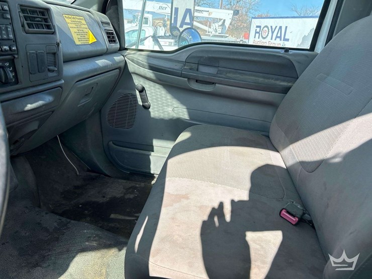 2007-ford-f750-image-17