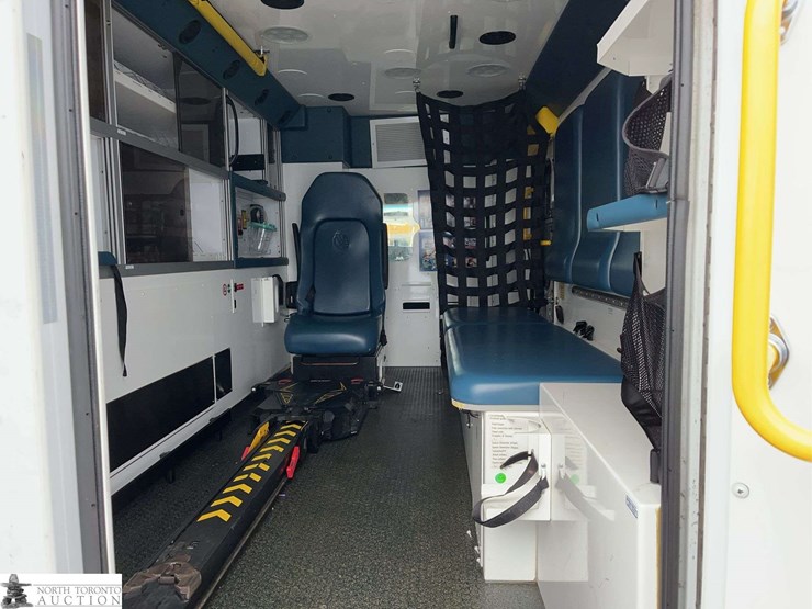 2016-chevrolet-express-g3500-image-34