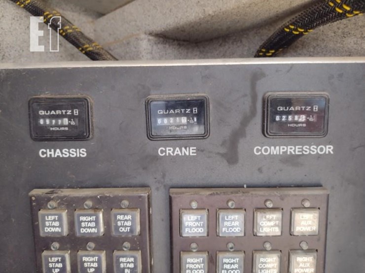 18-ford-f550-image-36