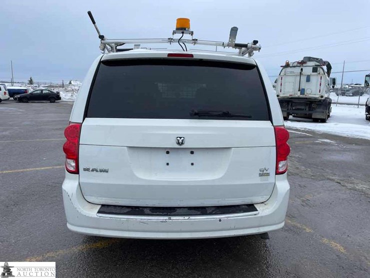 2014-ram-tradesman-image-5