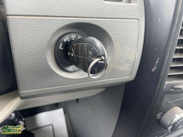 2009-dodge-grand-caravan-se-image-46