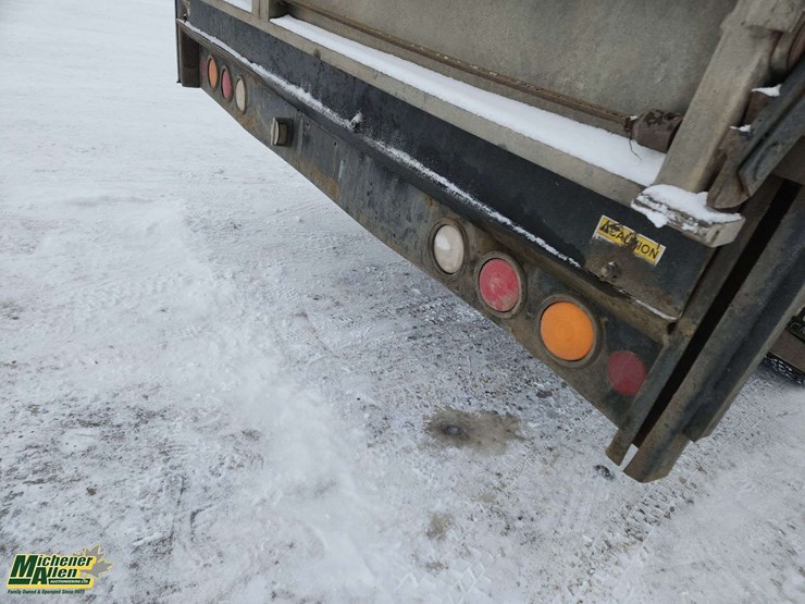 2004-gmc-w5500-image-29