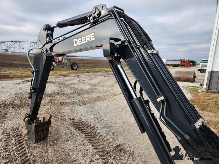 2020-deere-35g-image-18