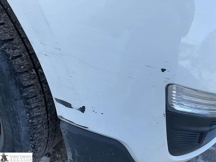 2013-chevrolet-traverse-image-35