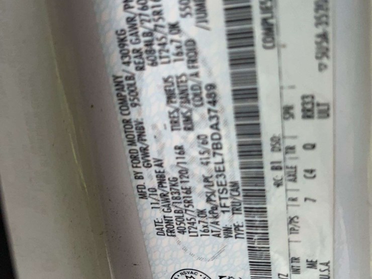 2011-ford-cargo-image-8