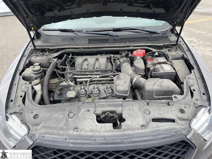 2018-ford-taurus-police-inte-image-15