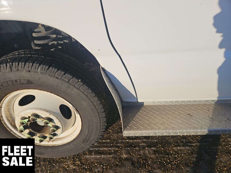 2012-ford-e-series-s/a-service-cube-van-image-49