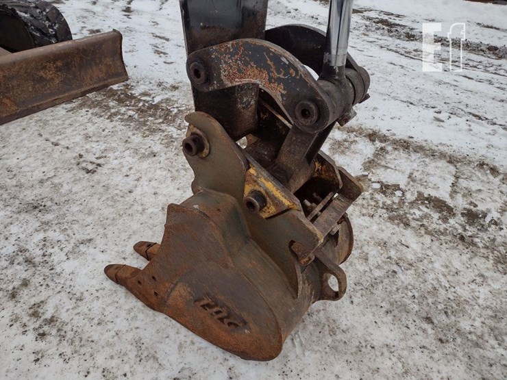 2016-deere-35g-image-17