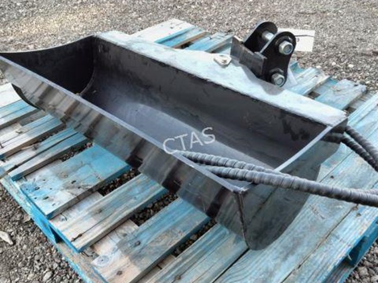 #119-•-mini-excavator-hydraulic-tilting-bucket-image-3