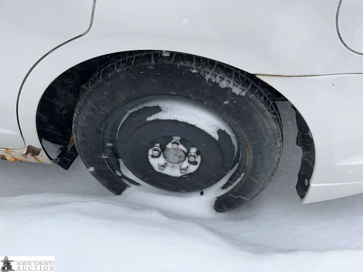 non-operable-2012-ford-fusion-hybrid-image-9