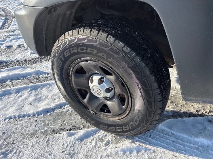 2014-toyota-tacoma-image-10