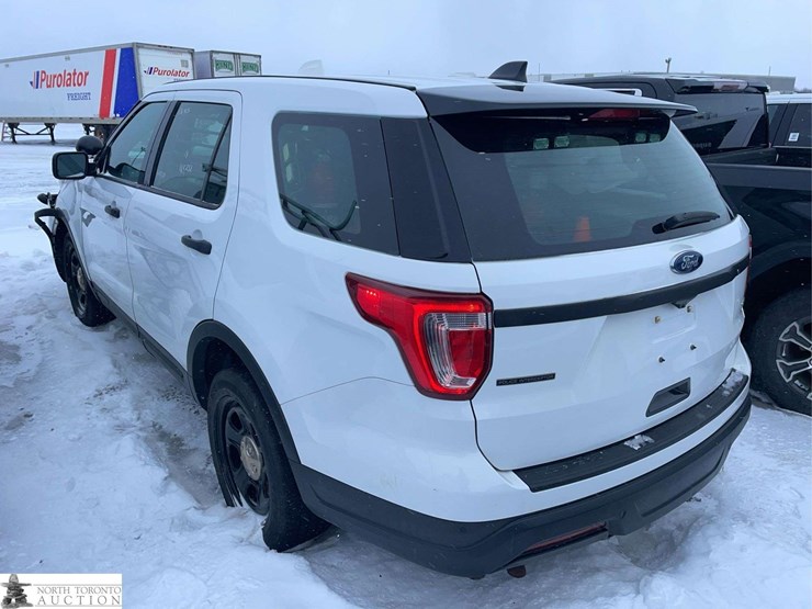 2018-ford-explorer-police-interceptor-image-2