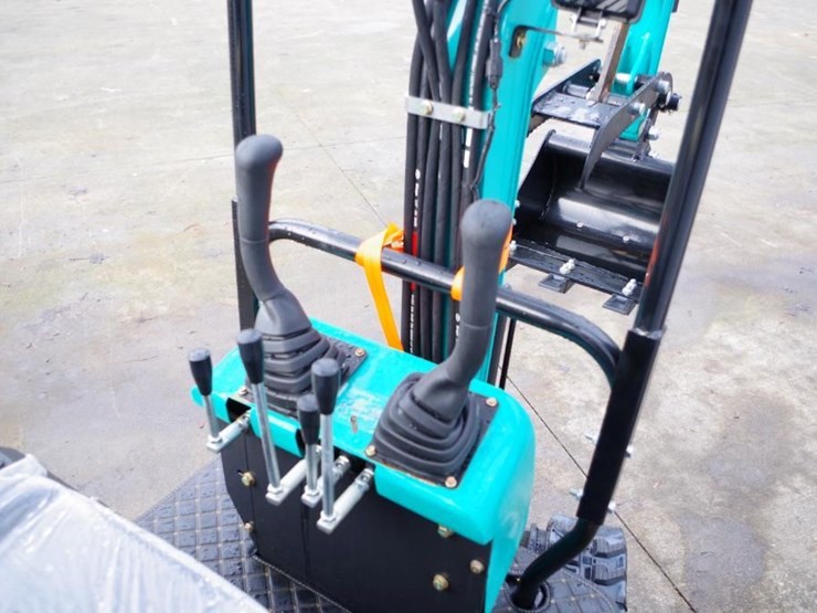 2025-cfg-industrial-qh12r-mini-excavator,-gasoline-engine,-unused-image-10