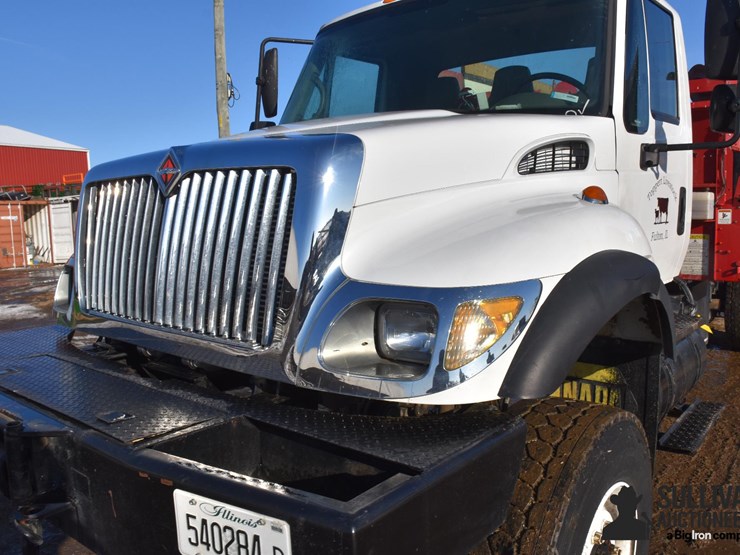 2007-international-7400-image-10