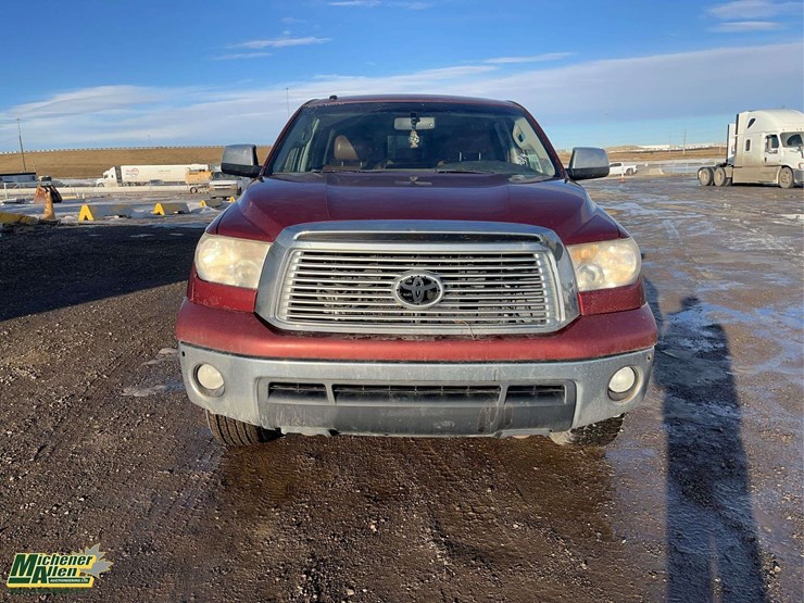 2010-toyota-tundra-image-9