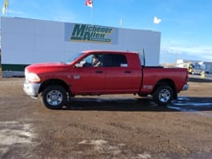 2011-dodge-3500-image-5