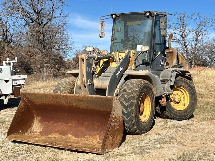deere-344l-image-1