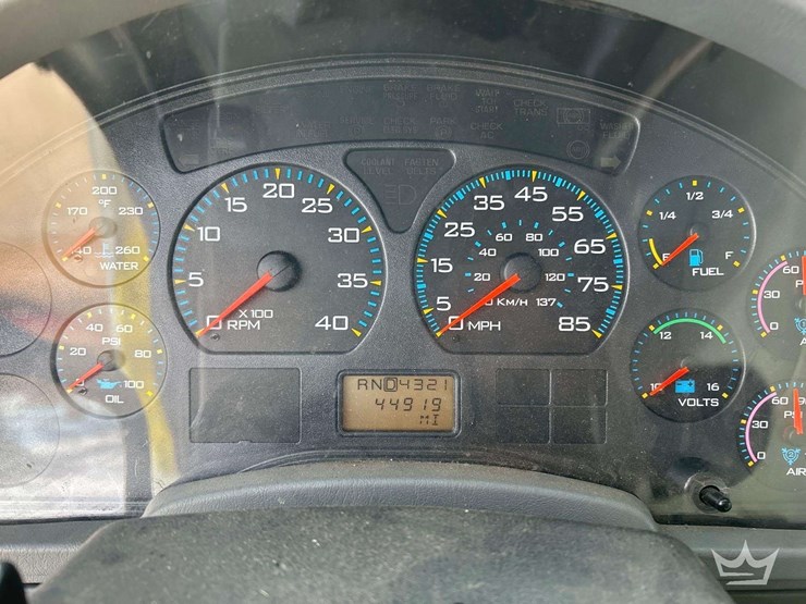 2007-international-derrick-digger-truck-image-13