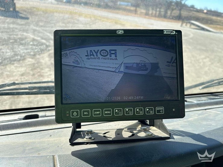 2016-isuzu-box-truck-image-17