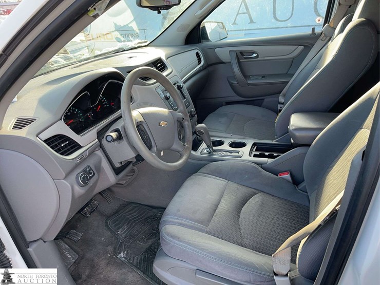 2013-chevrolet-traverse-image-14