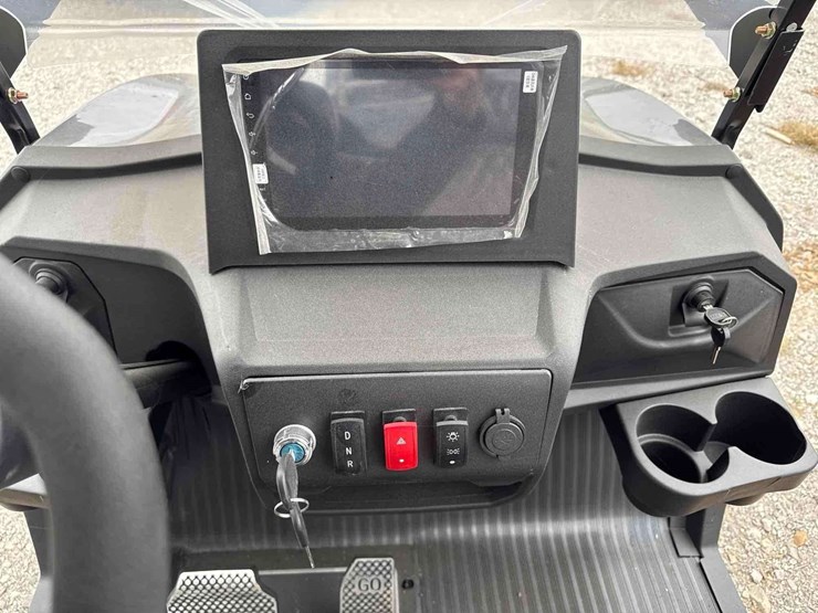 2025-unused-sdlgc80-electric-golf-cart-image-13