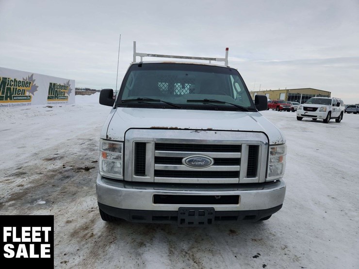 2013-ford-cargo-image-9