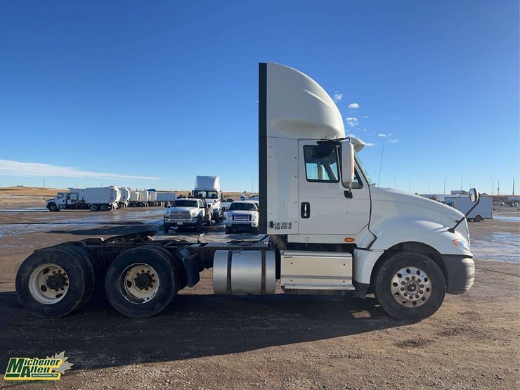 2017-international-prostar-image-8