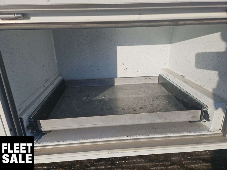 2012-ford-e-series-s/a-service-cube-van-image-43