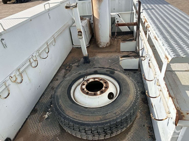 2013-freightliner-m2-ta45m-altec-bucket-truck-image-27