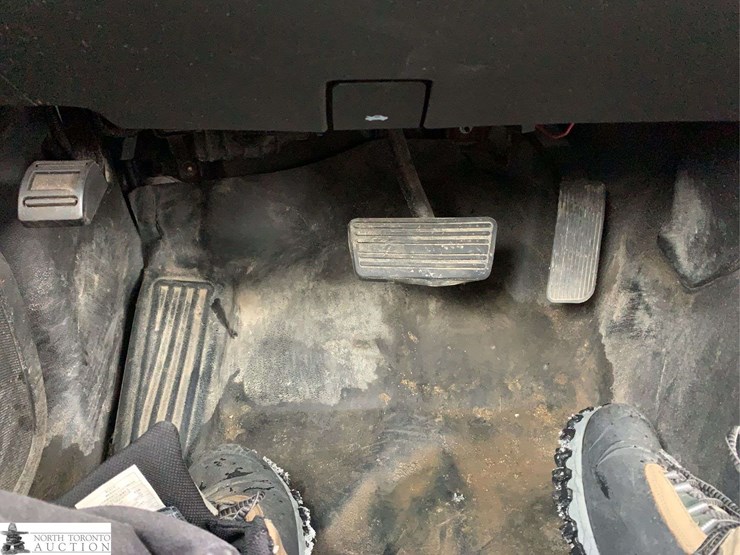 2018-chevrolet-silverado-1500-image-26