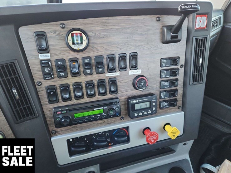 2011-freightliner-coronado-122-sd-image-20