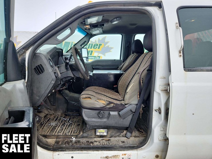 2011-ford-f550-image-14