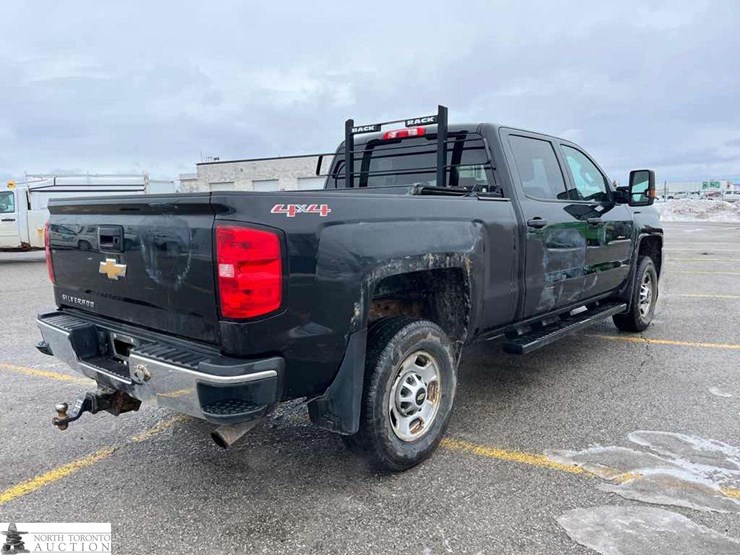 2015-chevrolet-k2500-image-6