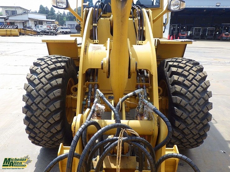 2014-caterpillar-910k-image-5