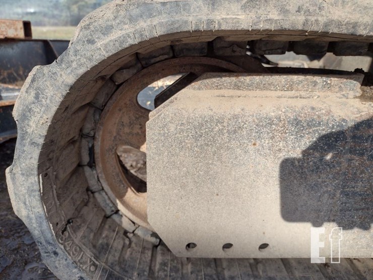 2013-deere-35d-image-31