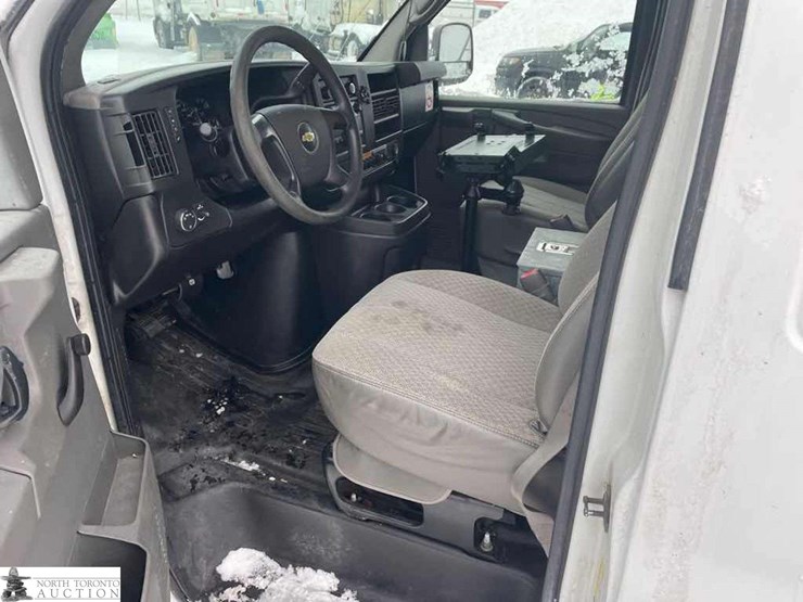 2011-chevrolet-express-g3500-image-9