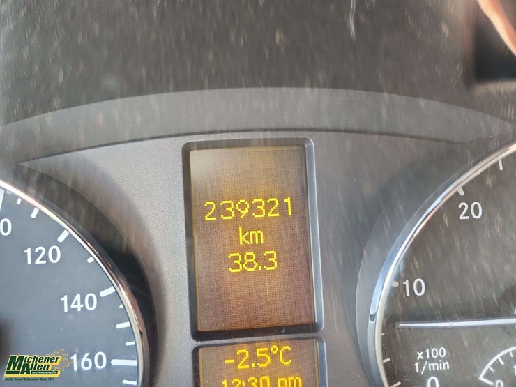 2015-mercedes-benz-sprinter-3500-image-5