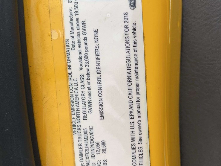 2018-freightliner-m2-106-image-13