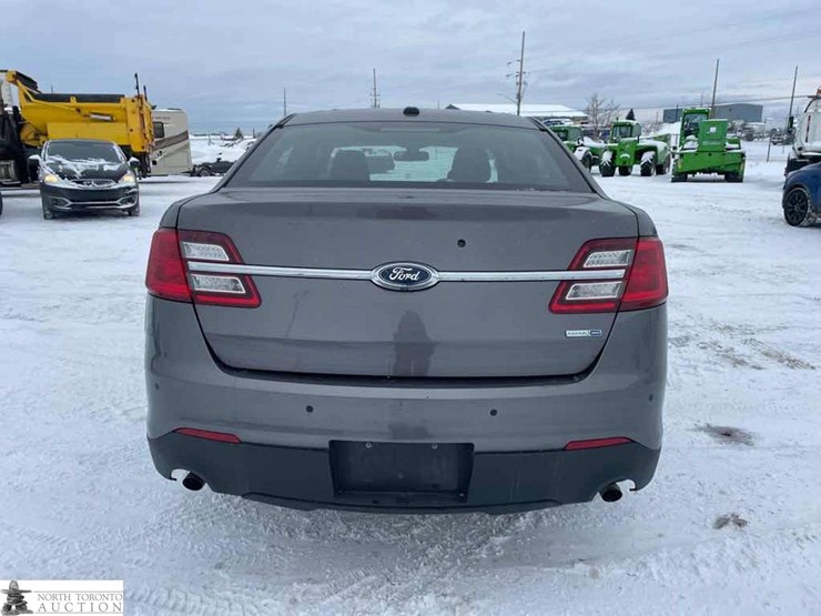 2017-ford-taurus-police-inte-image-5