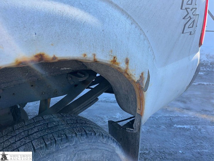 2015-ford-f350-image-32