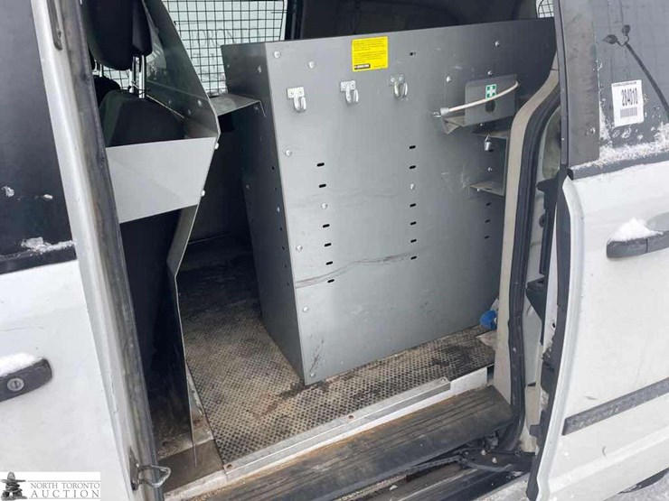 2015-ram-tradesman-image-26