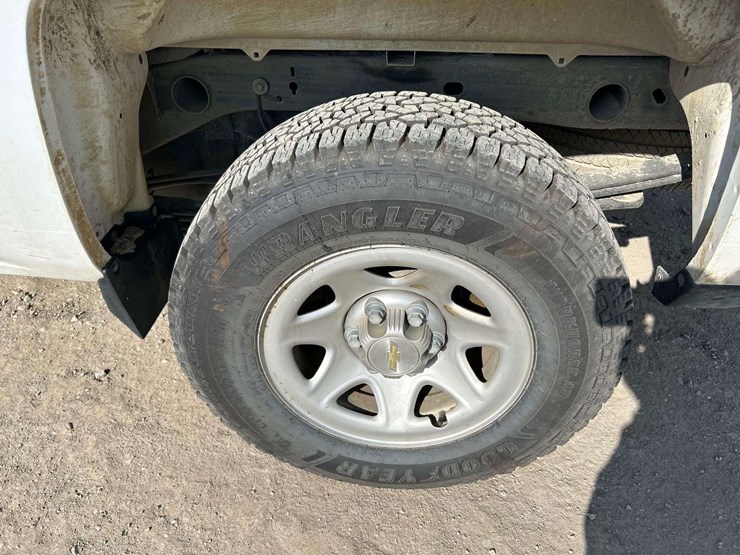 2016-chevrolet-silverado-1500-image-23