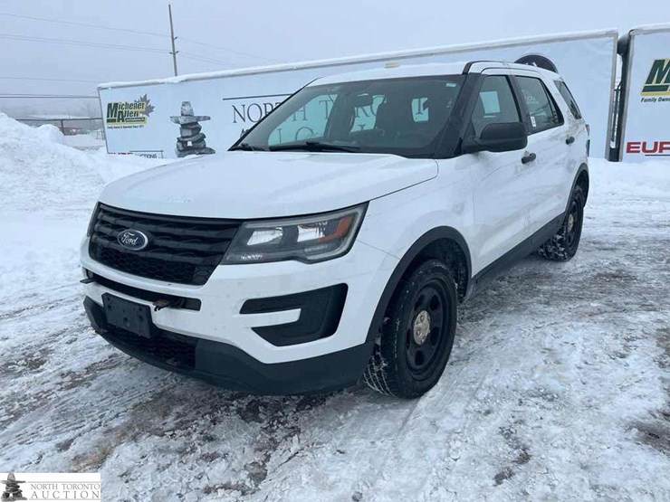 2018-ford-explorer-image-1