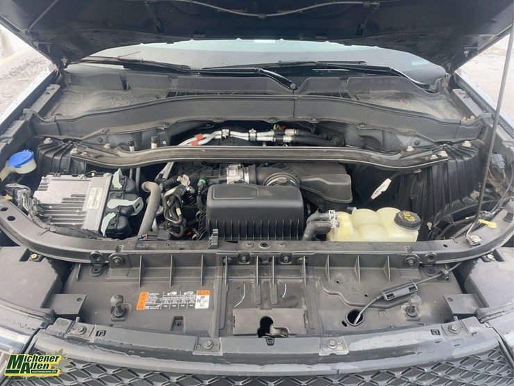 2020-ford-explorer-image-11