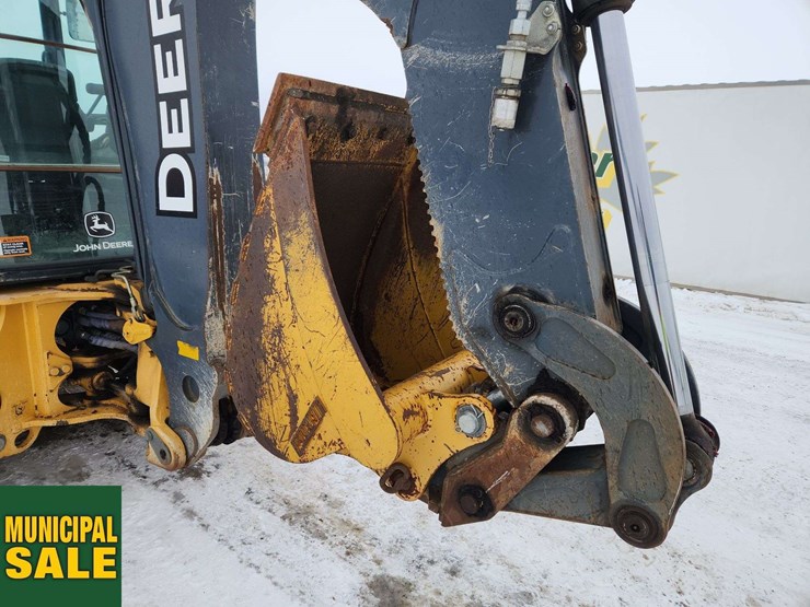 2011-deere-410j-image-24